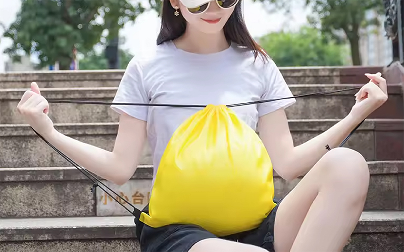  balo dây rút tập trung vào công năng chính: đựng đồ an toàn và di chuyển thuận tiện