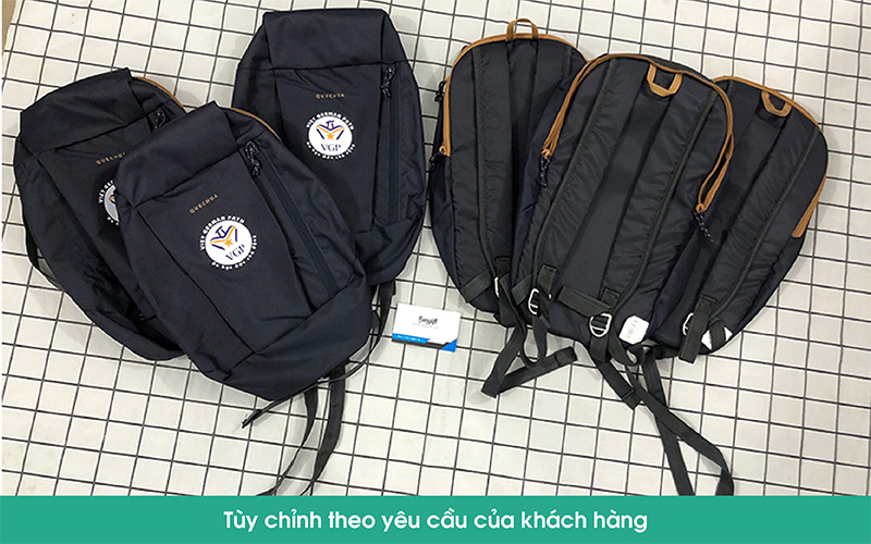 tùy chỉnh balo du lịch theo yêu cầu của khách hàng