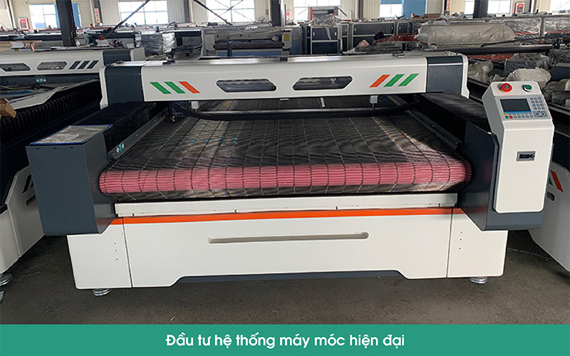 Xưởng May Balo Túi Xách Thiên Phú đầu tư hệ thống máy móc hiện đại