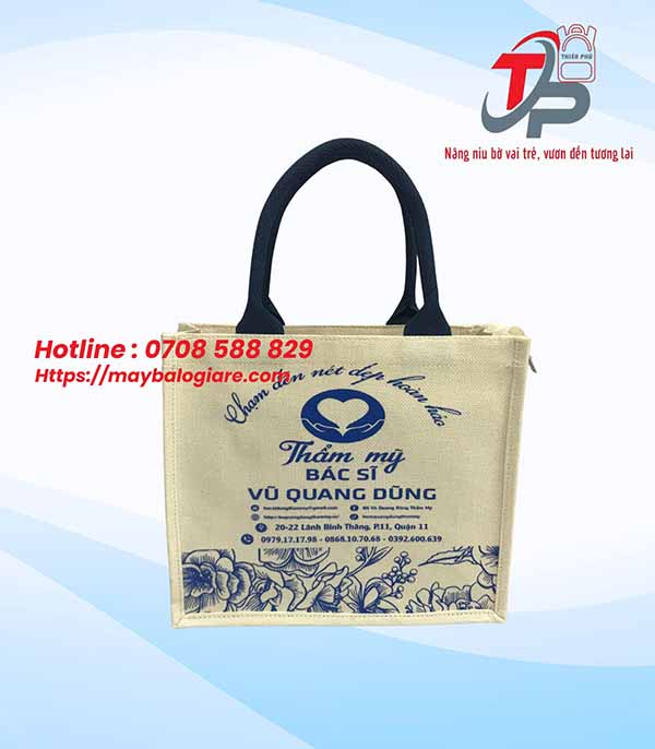 TÚI XÁCH QUÀ TẶNG BÁC SĨ THẨM MỸ VŨ QUANG DŨNG