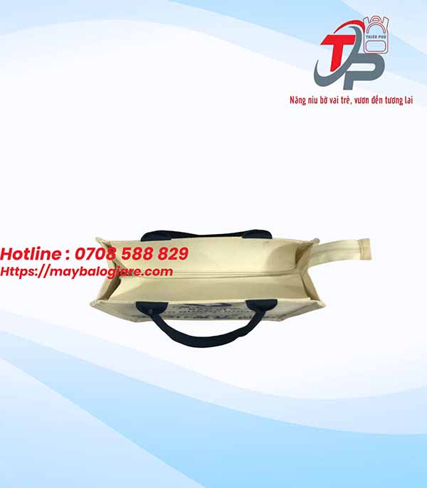 TÚI XÁCH QUÀ TẶNG BÁC SĨ THẨM MỸ VŨ QUANG DŨNG