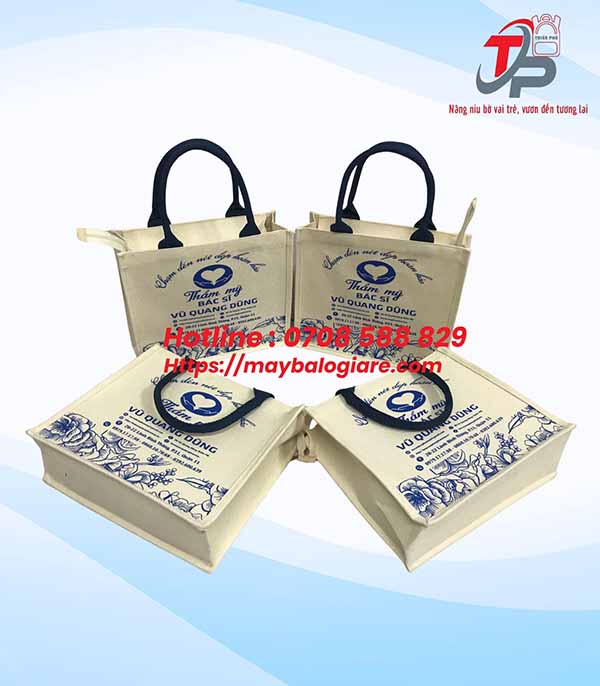 TÚI XÁCH QUÀ TẶNG BÁC SĨ THẨM MỸ VŨ QUANG DŨNG TÚI XÁCH QUÀ TẶNG BÁC SĨ THẨM MỸ VŨ QUANG DŨNG