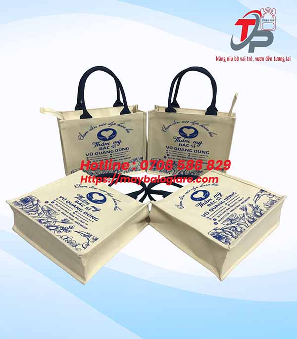 TÚI XÁCH QUÀ TẶNG BÁC SĨ THẨM MỸ VŨ QUANG DŨNG TÚI XÁCH QUÀ TẶNG BÁC SĨ THẨM MỸ VŨ QUANG DŨNG